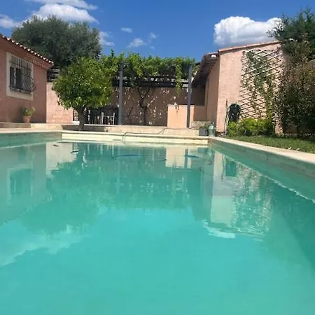 Villa Les Oliviers Beaucaire (Gard)