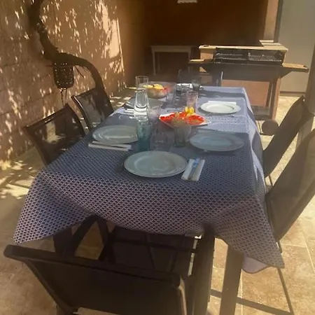 Les Oliviers Villa